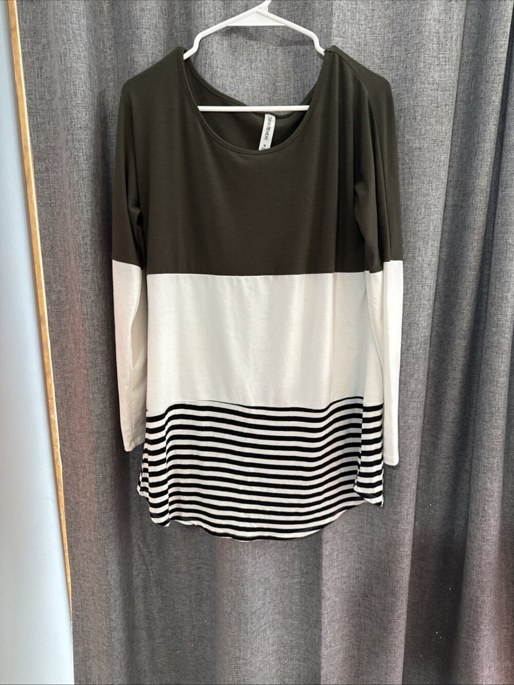 Striped Color Block Tunic Top Long Sleeve Tee Medium  NWOT!